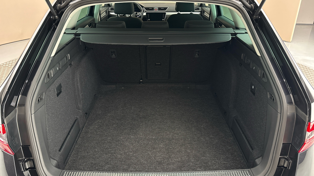 Škoda Superb - 17