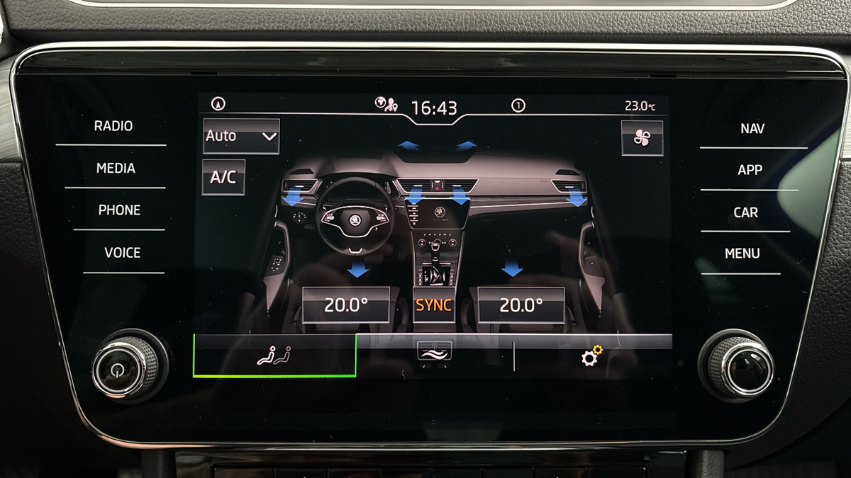 Škoda Superb - 24