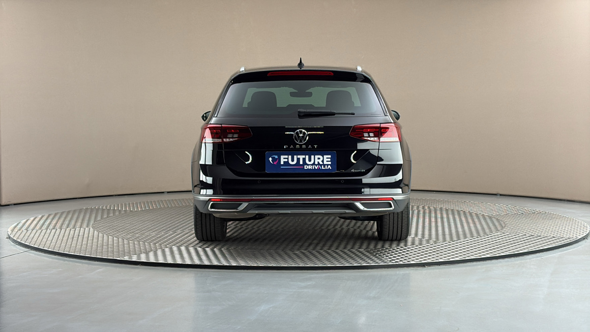 Volkswagen Passat - 5