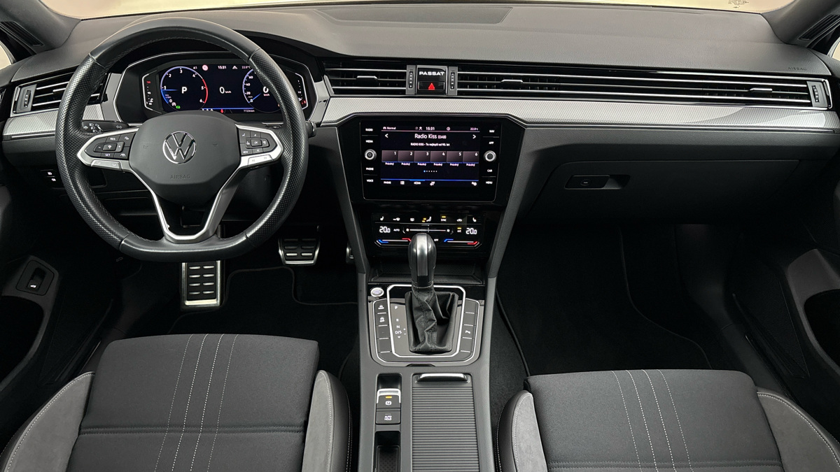 Volkswagen Passat - 8