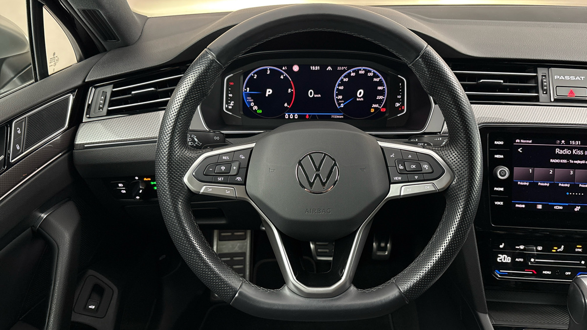Volkswagen Passat - 9