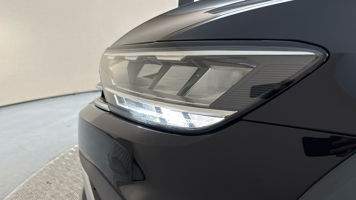Volkswagen Passat - 18