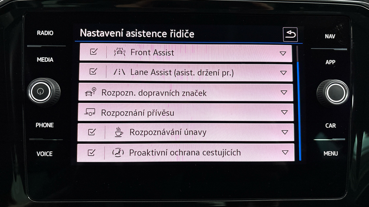 Volkswagen Passat - 26