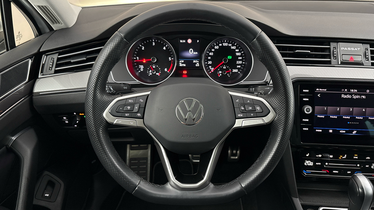 Volkswagen Passat - 9