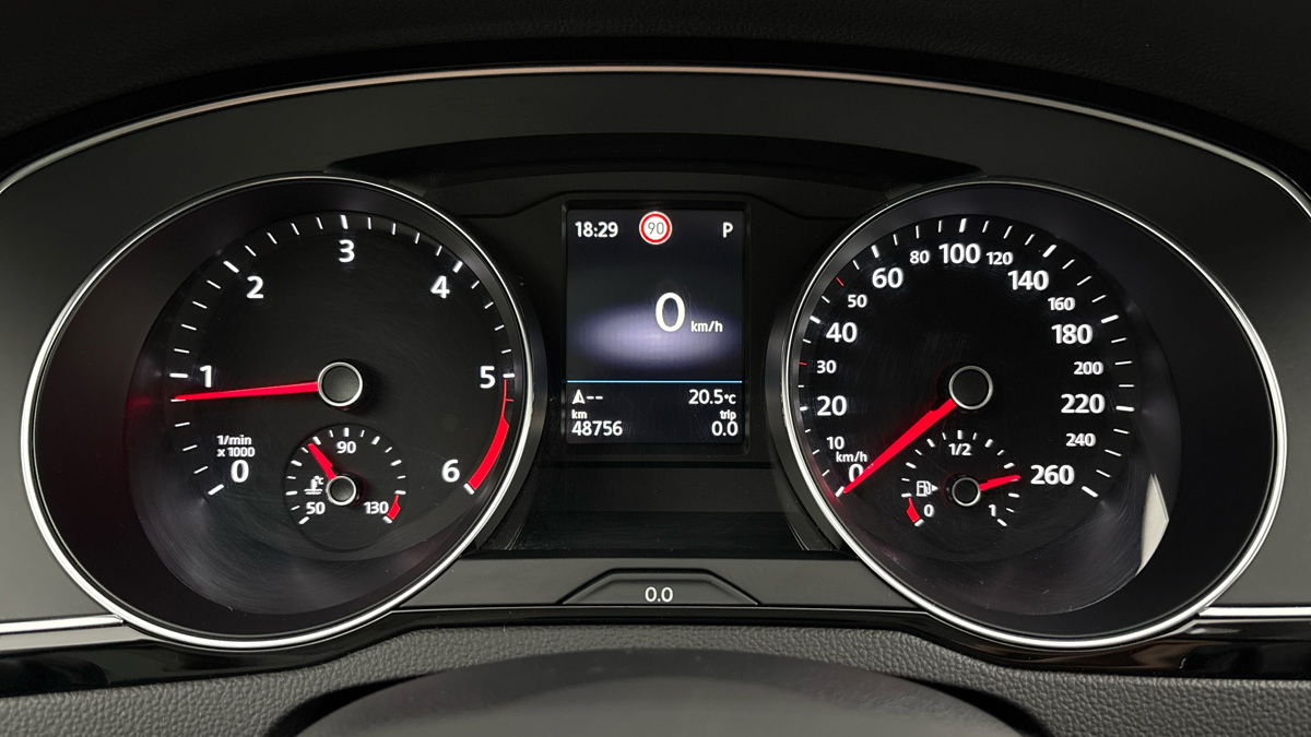 Volkswagen Passat - 10