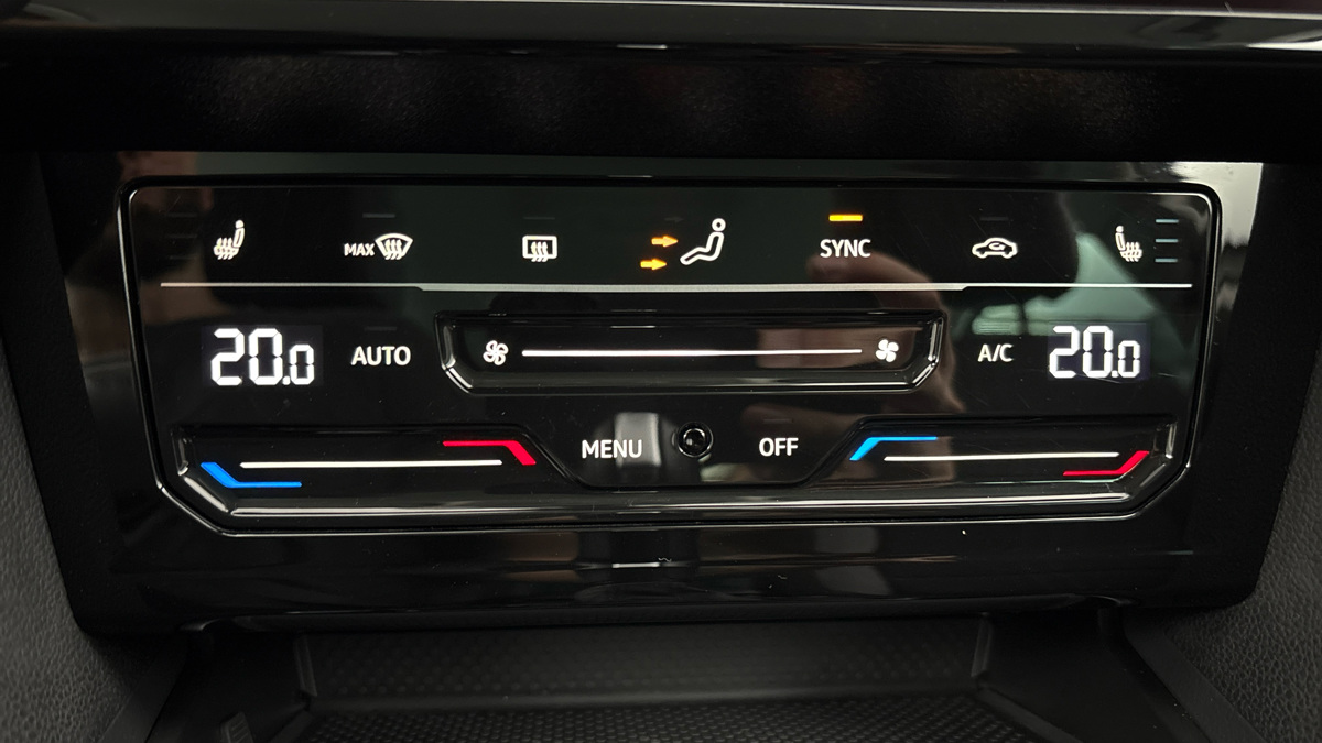 Volkswagen Passat - 13