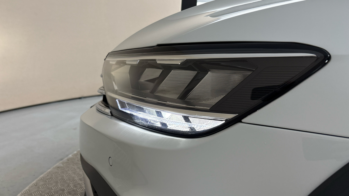 Volkswagen Passat - 18