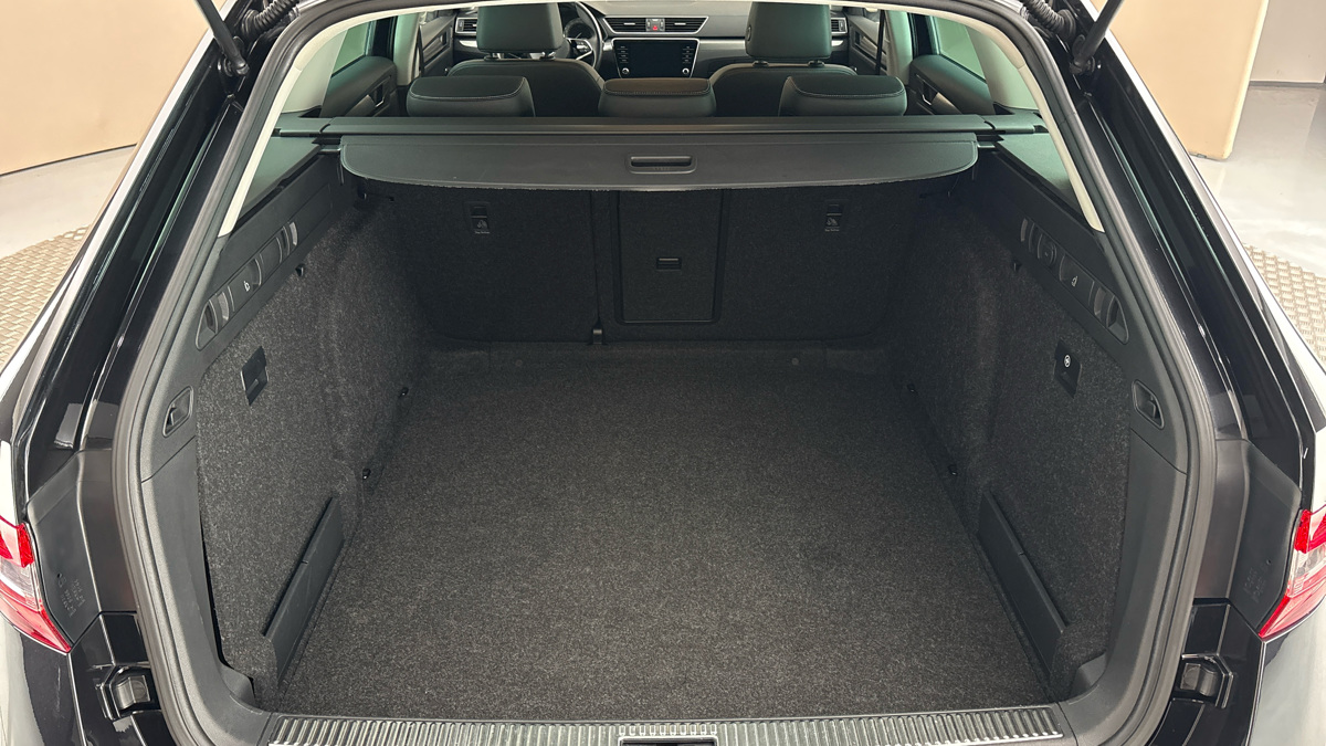 Škoda Superb - 17
