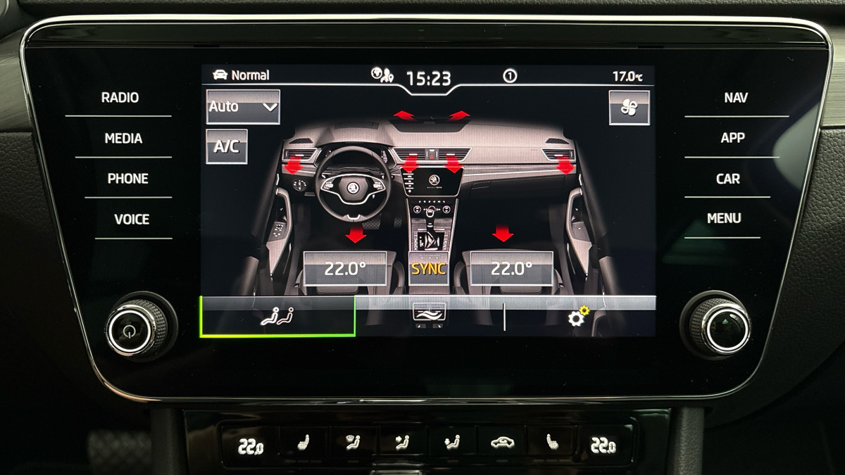Škoda Superb - 26