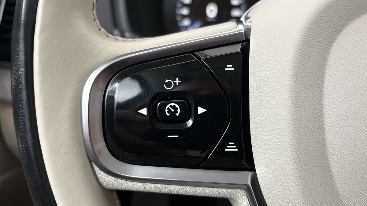 Volvo XC90 - 14