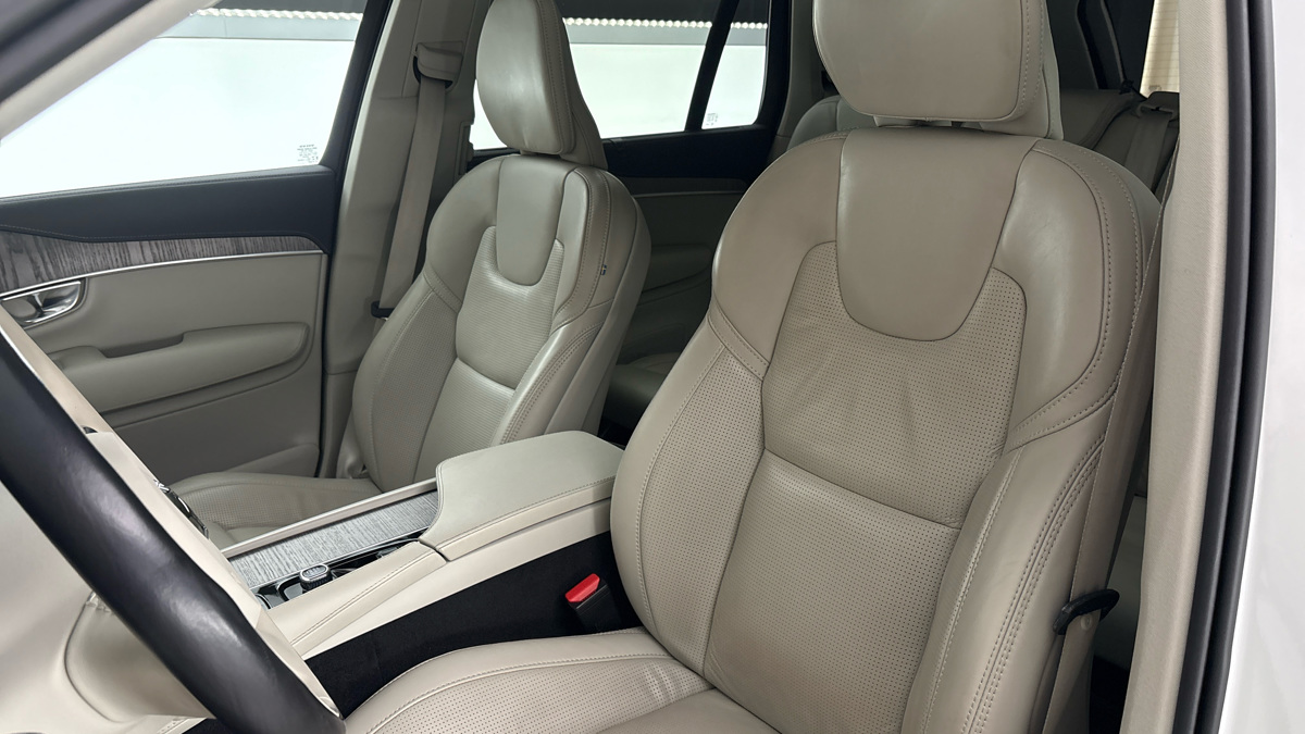 Volvo XC90 - 15