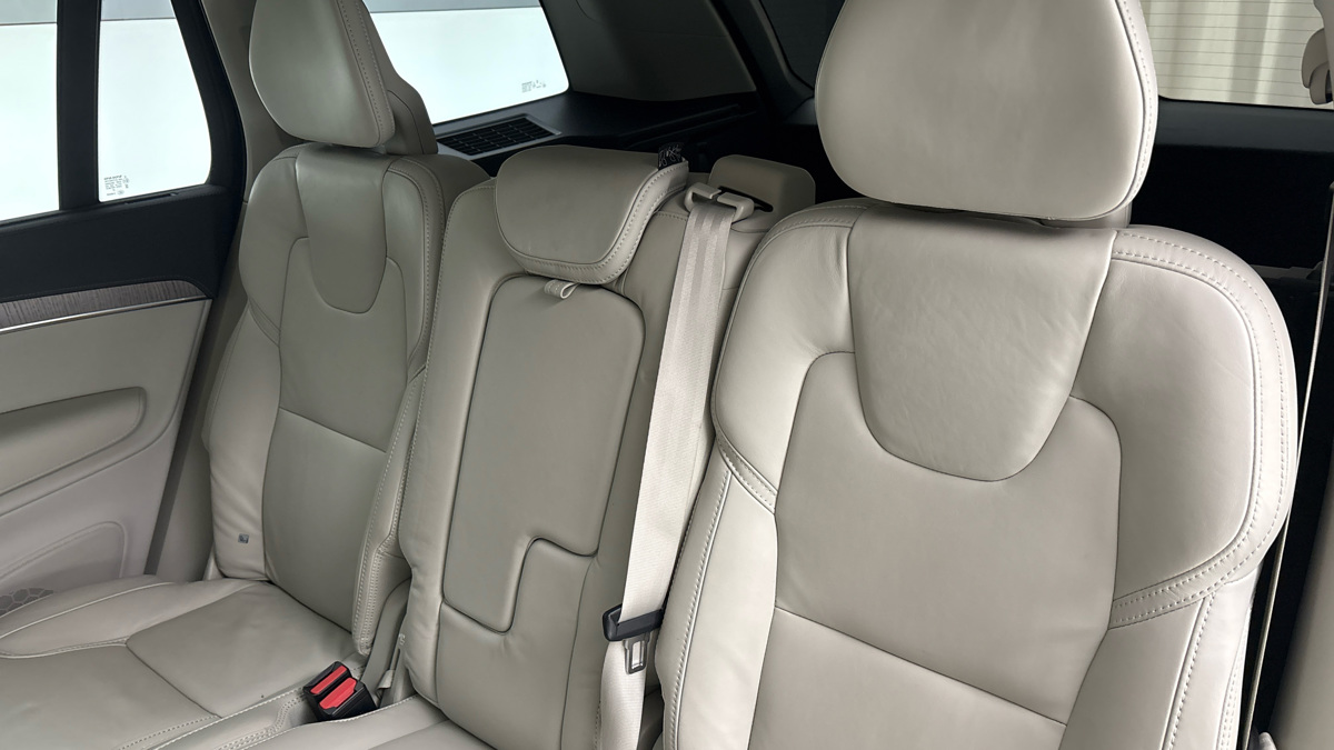 Volvo XC90 - 16