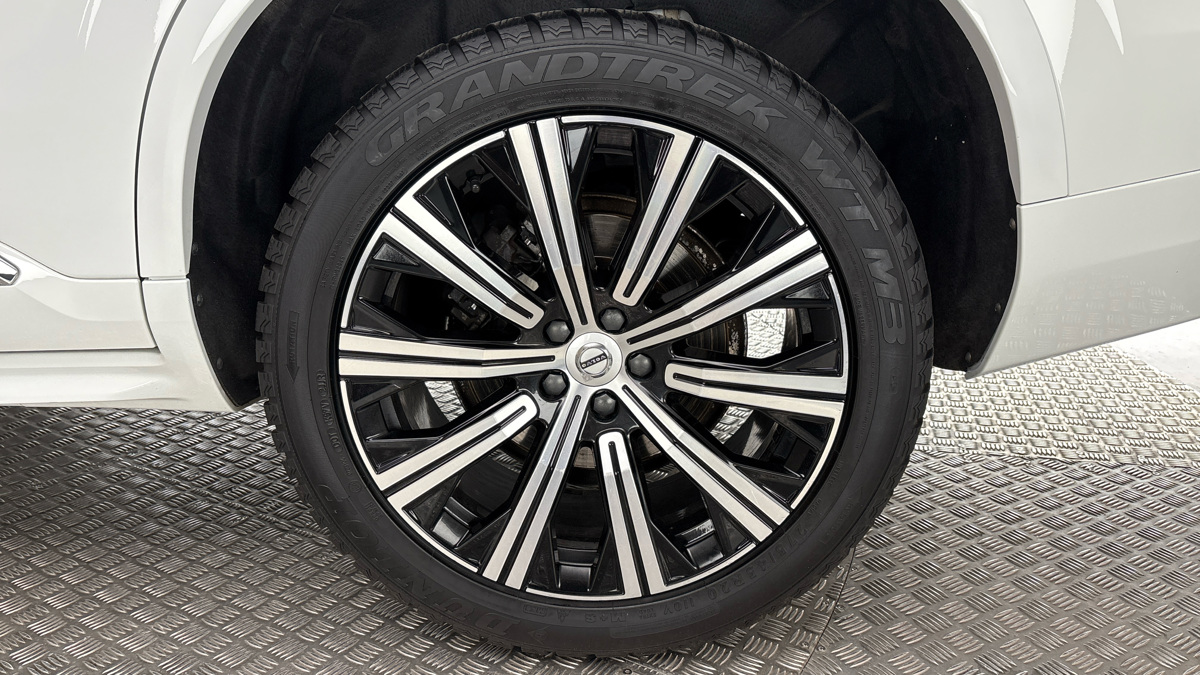 Volvo XC90 - 19