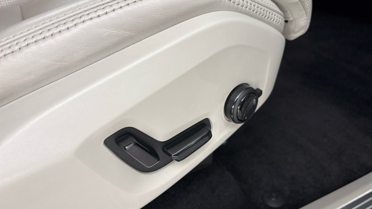 Volvo XC90 - 23