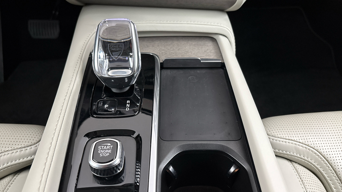 Volvo XC90 - 26