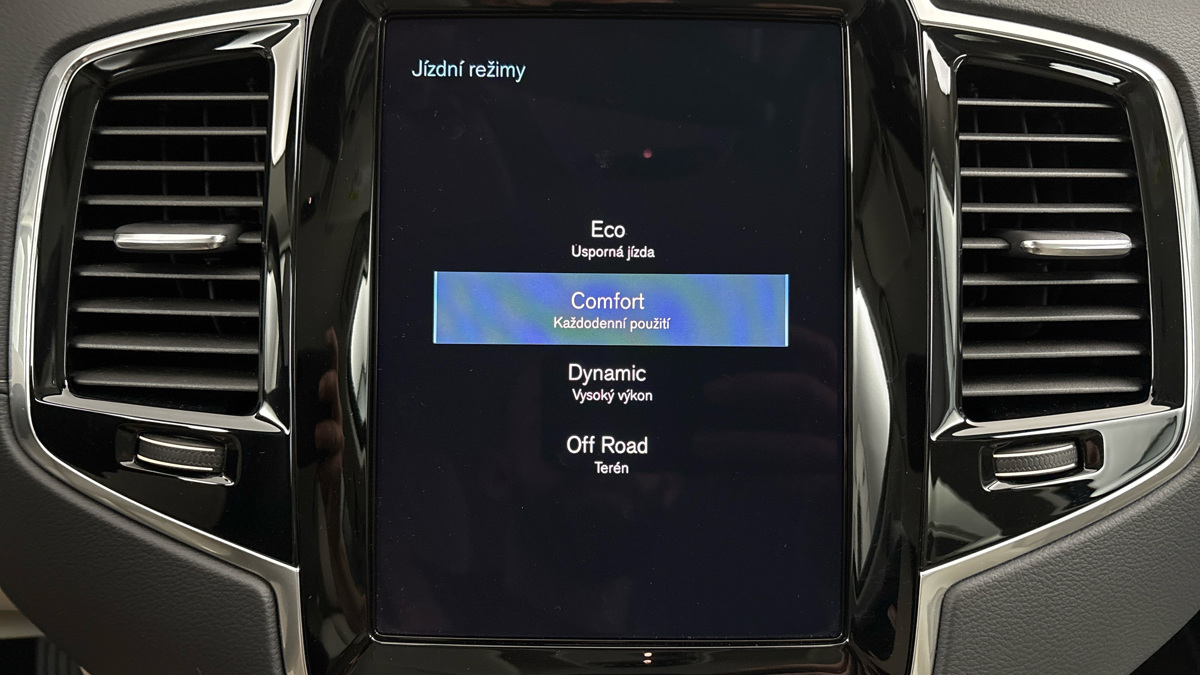 Volvo XC90 - 32