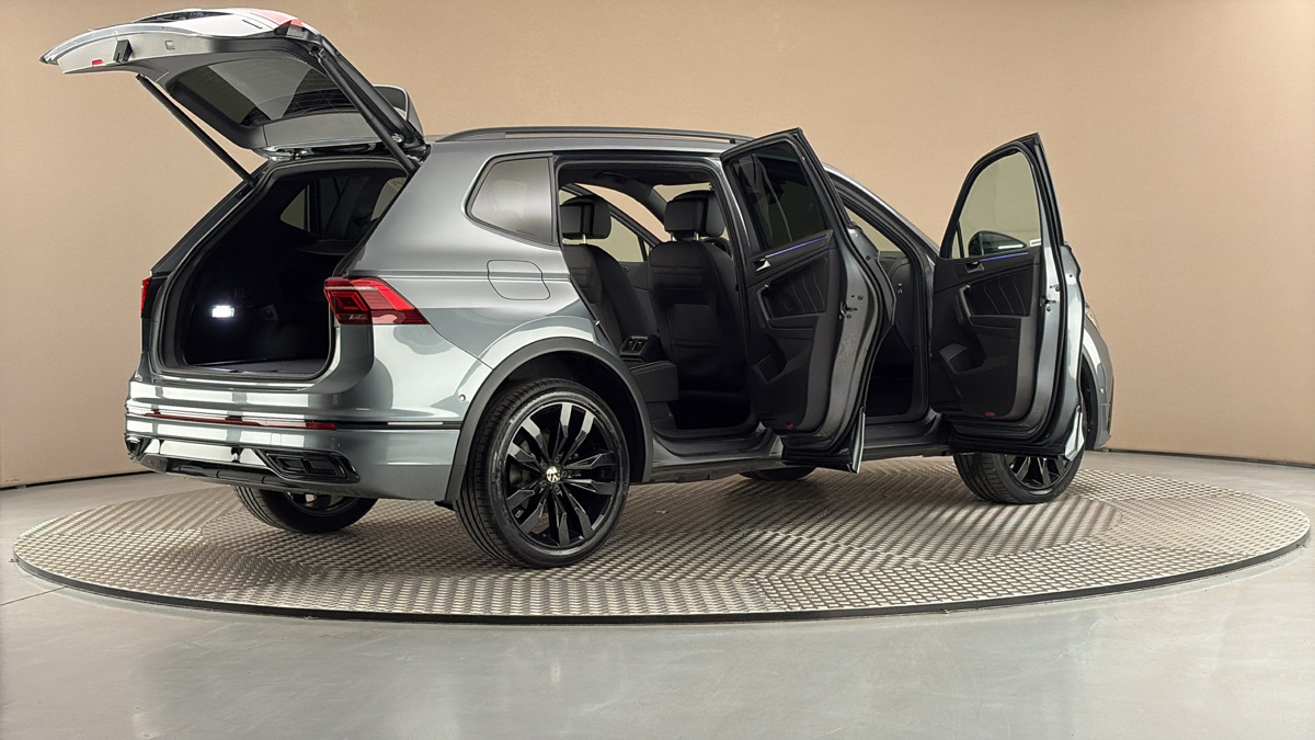 Volkswagen Tiguan Allspace - 6
