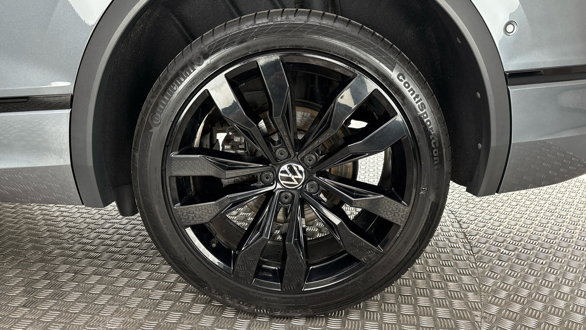 Volkswagen Tiguan Allspace - 19