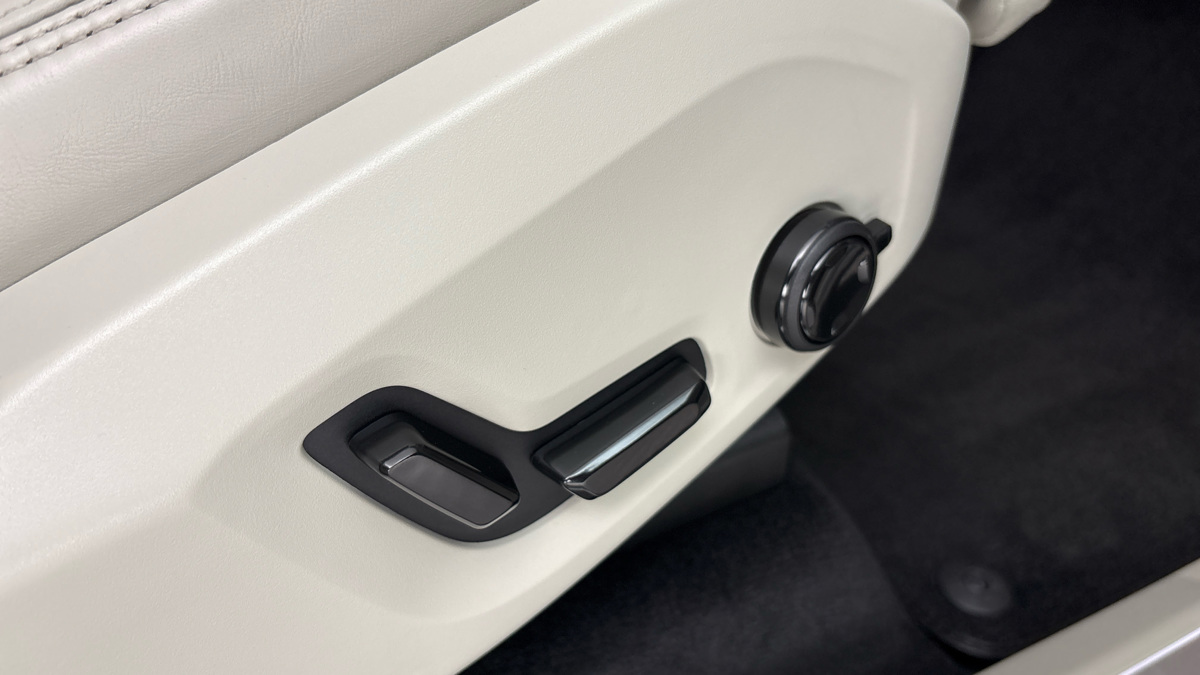 Volvo XC90 - 23
