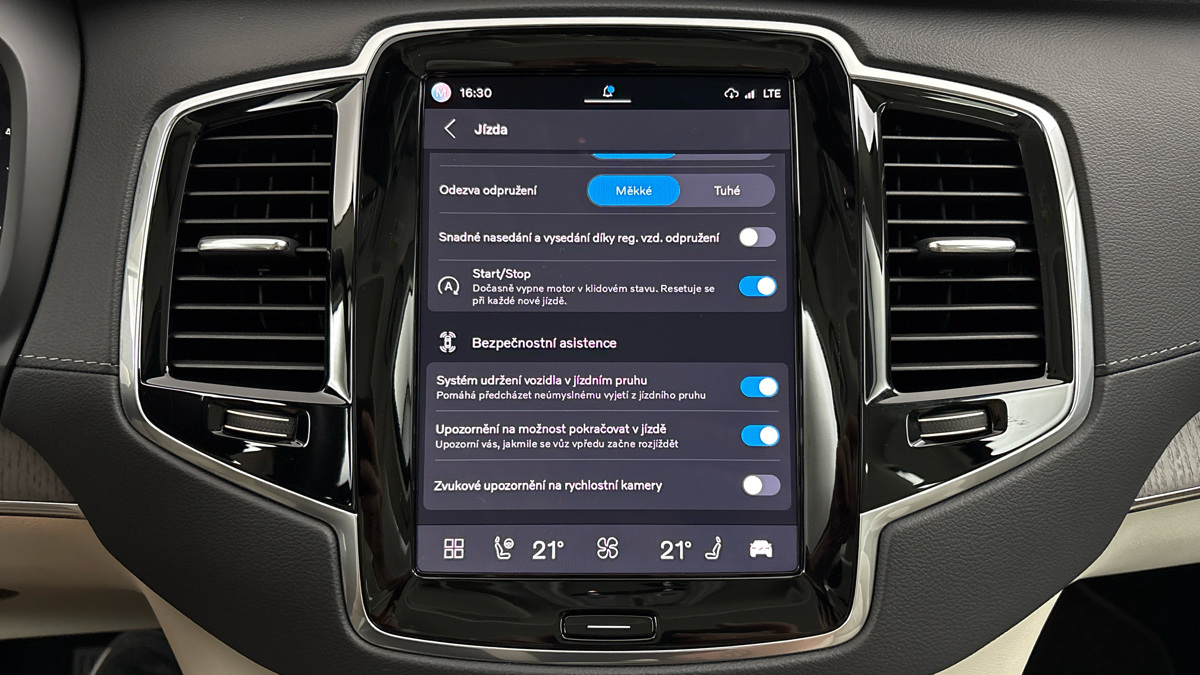 Volvo XC90 - 30