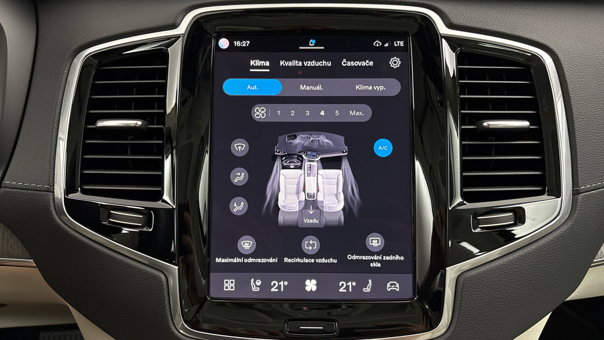 Volvo XC90 - 31