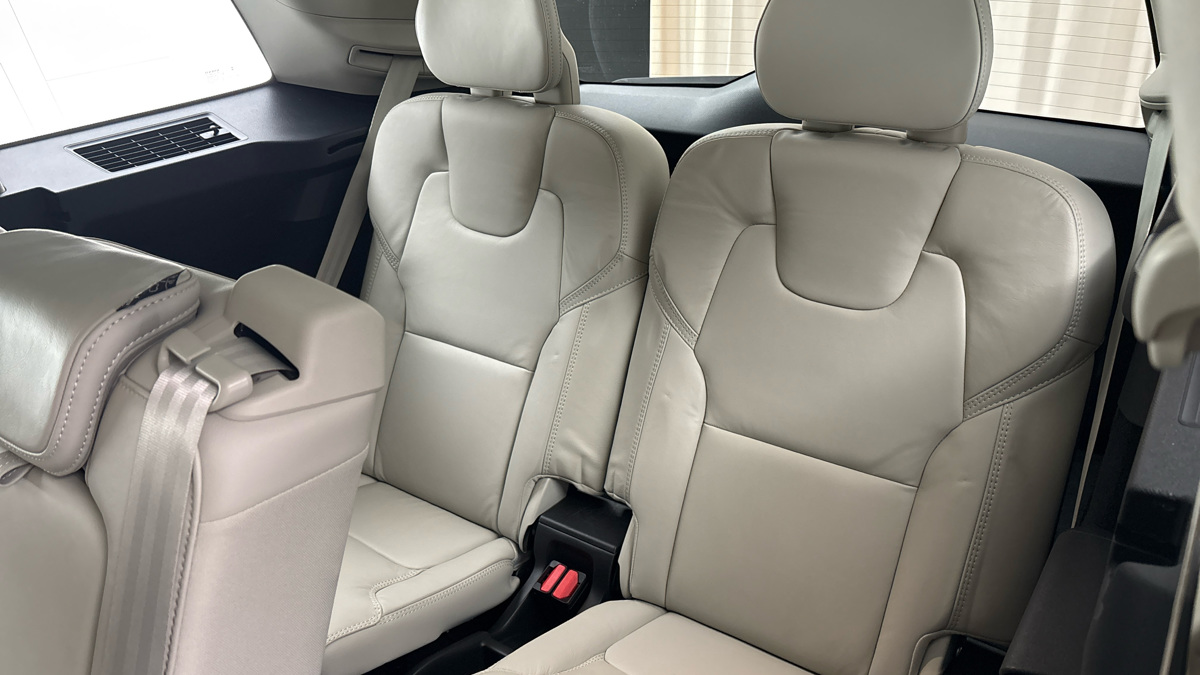 Volvo XC90 - 36