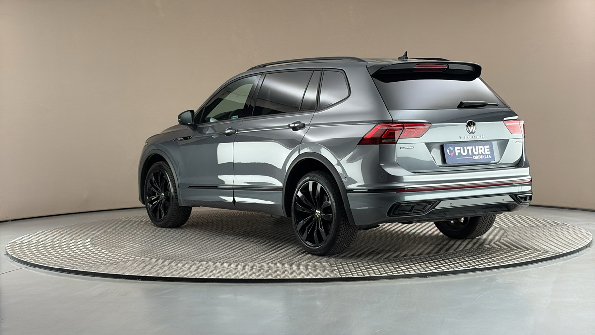 Volkswagen Tiguan Allspace - 2