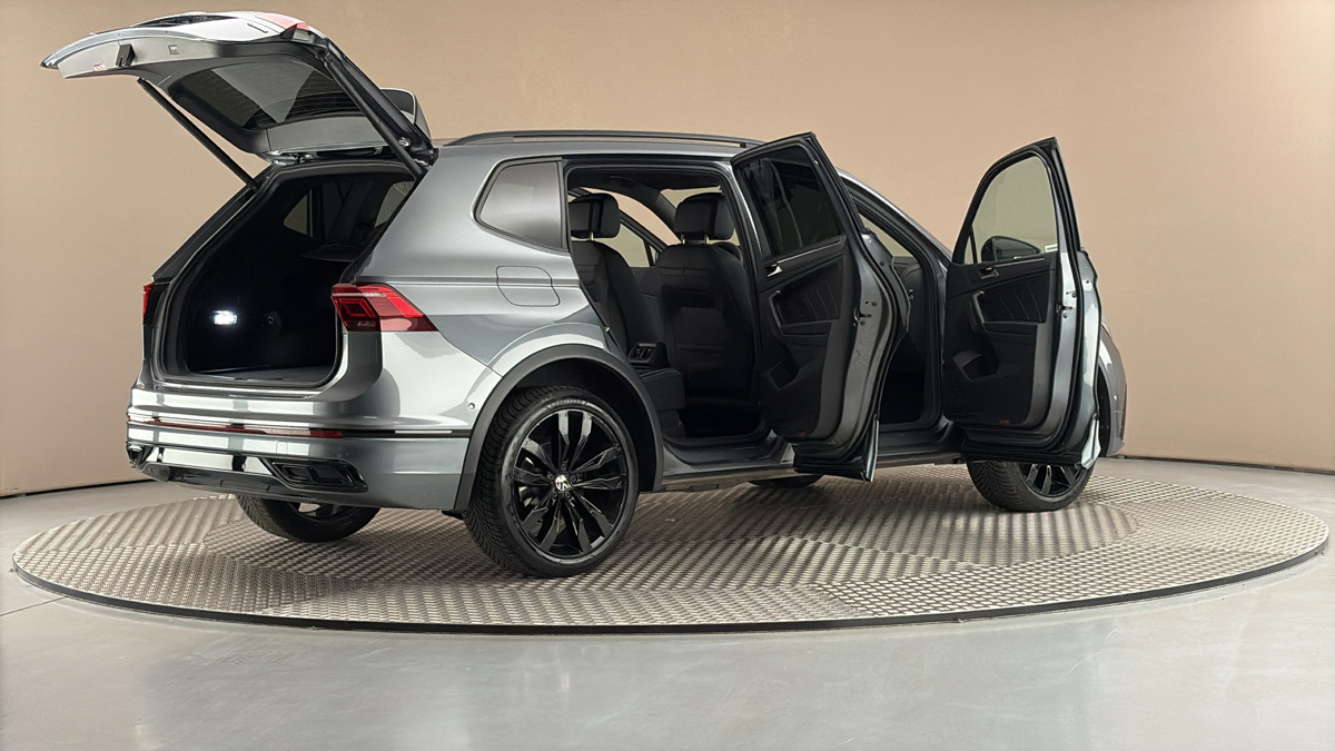 Volkswagen Tiguan Allspace - 6
