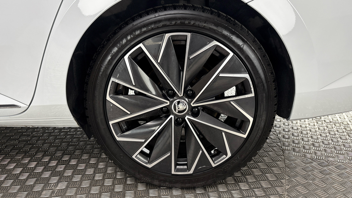 Škoda Superb - 19