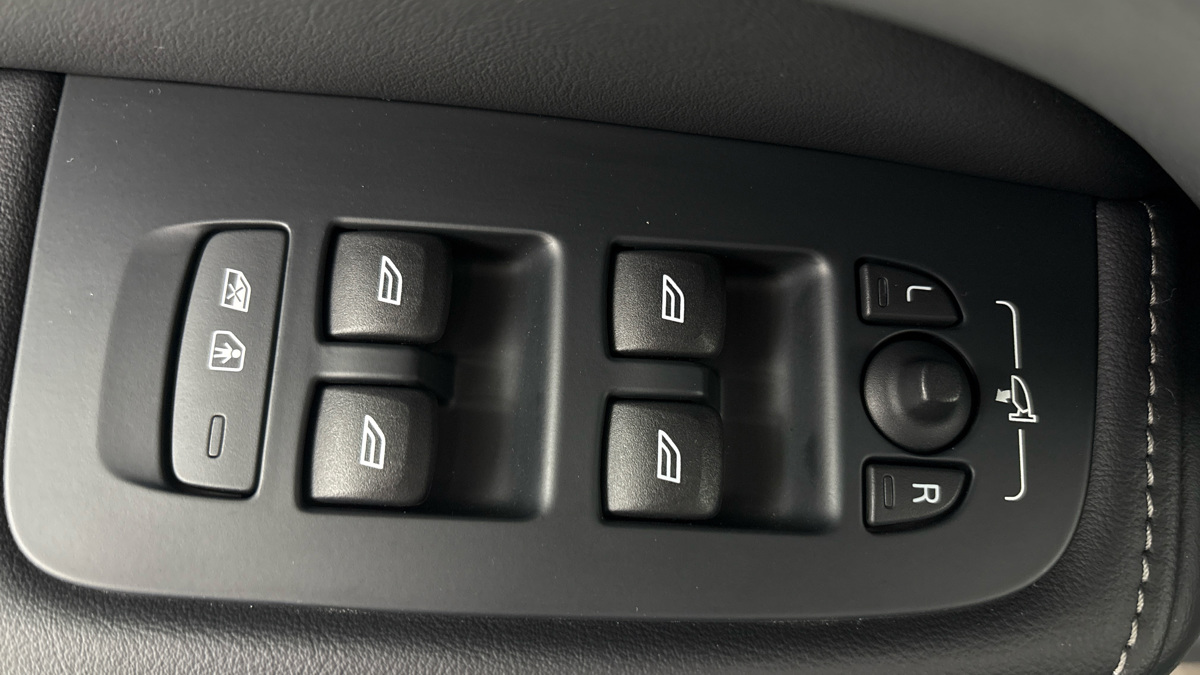 Volvo XC60 - 25