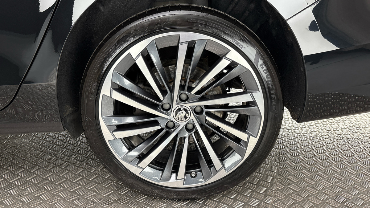 Škoda Superb - 19