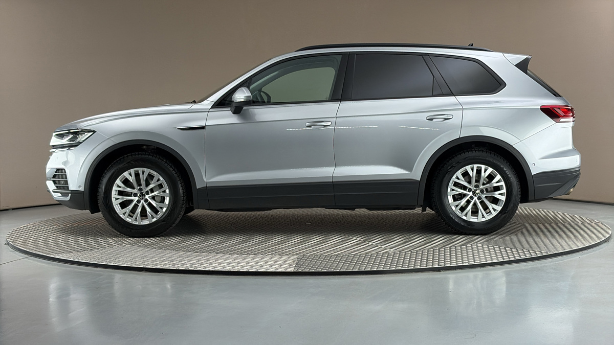 Volkswagen Touareg - 4