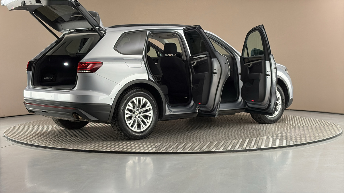 Volkswagen Touareg - 6