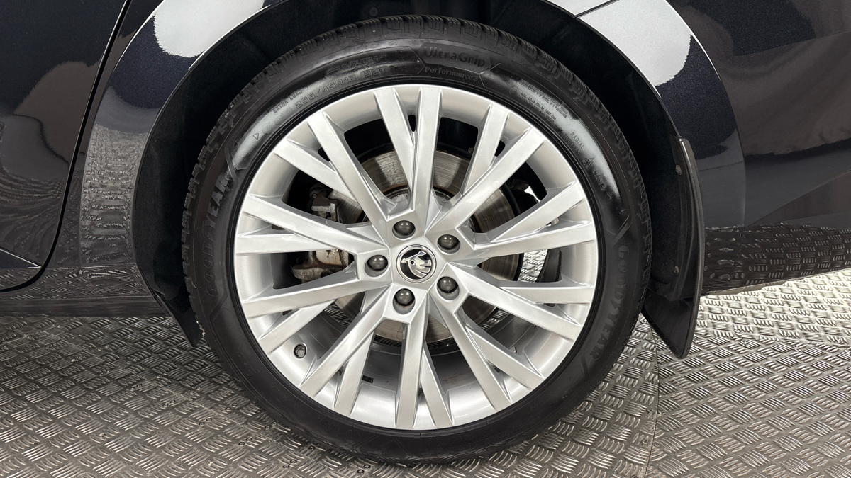 Škoda Superb - 19