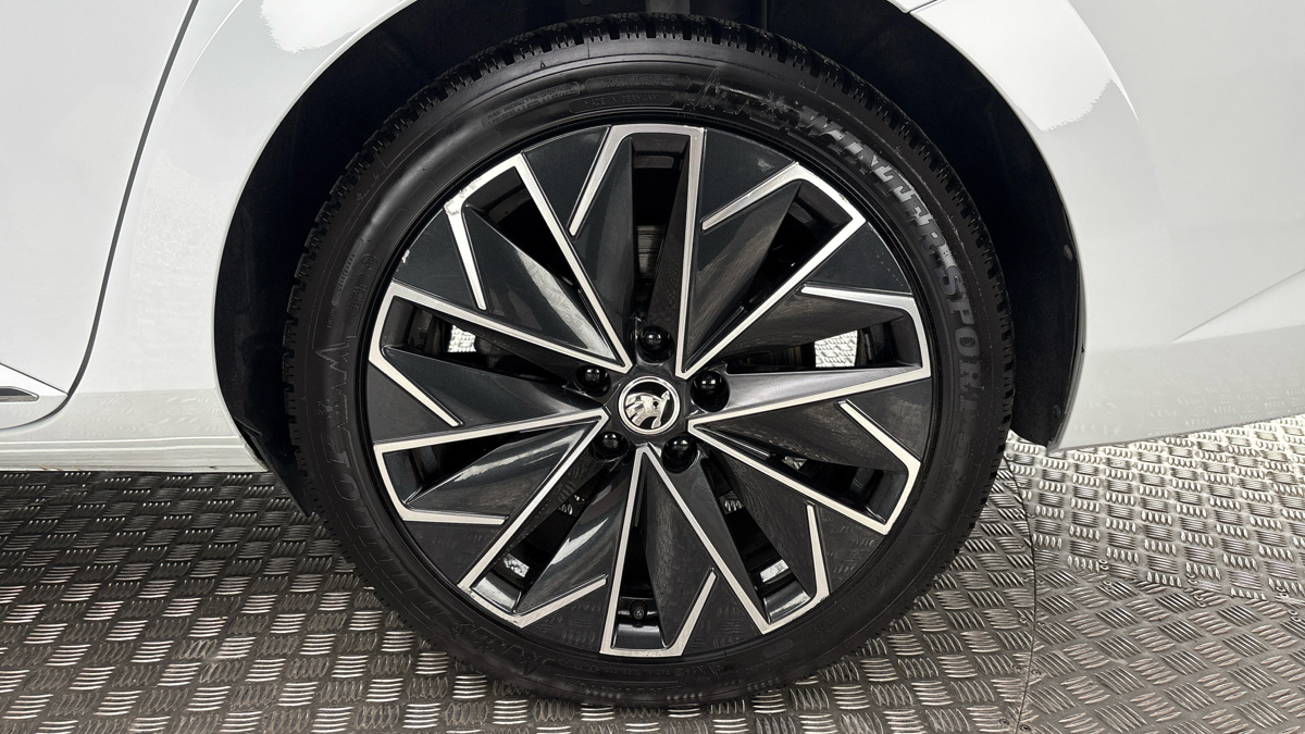 Škoda Superb - 19