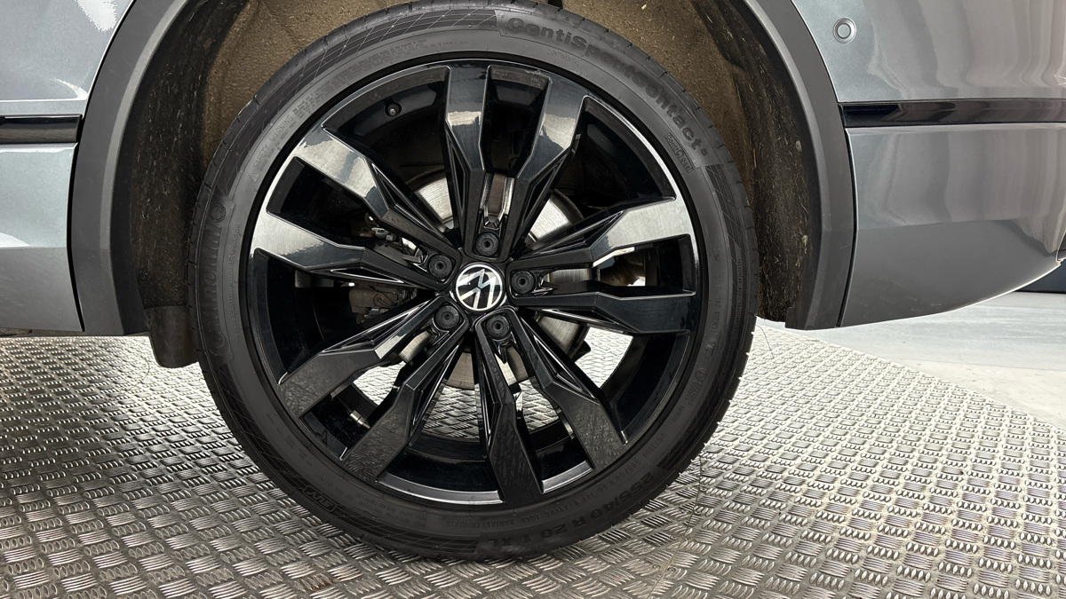 Volkswagen Tiguan Allspace - 19