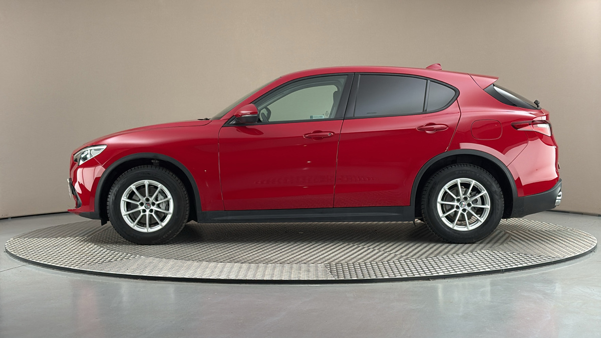 Alfa Romeo Stelvio - 4