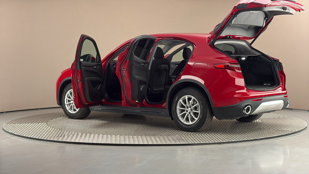 Alfa Romeo Stelvio - 7