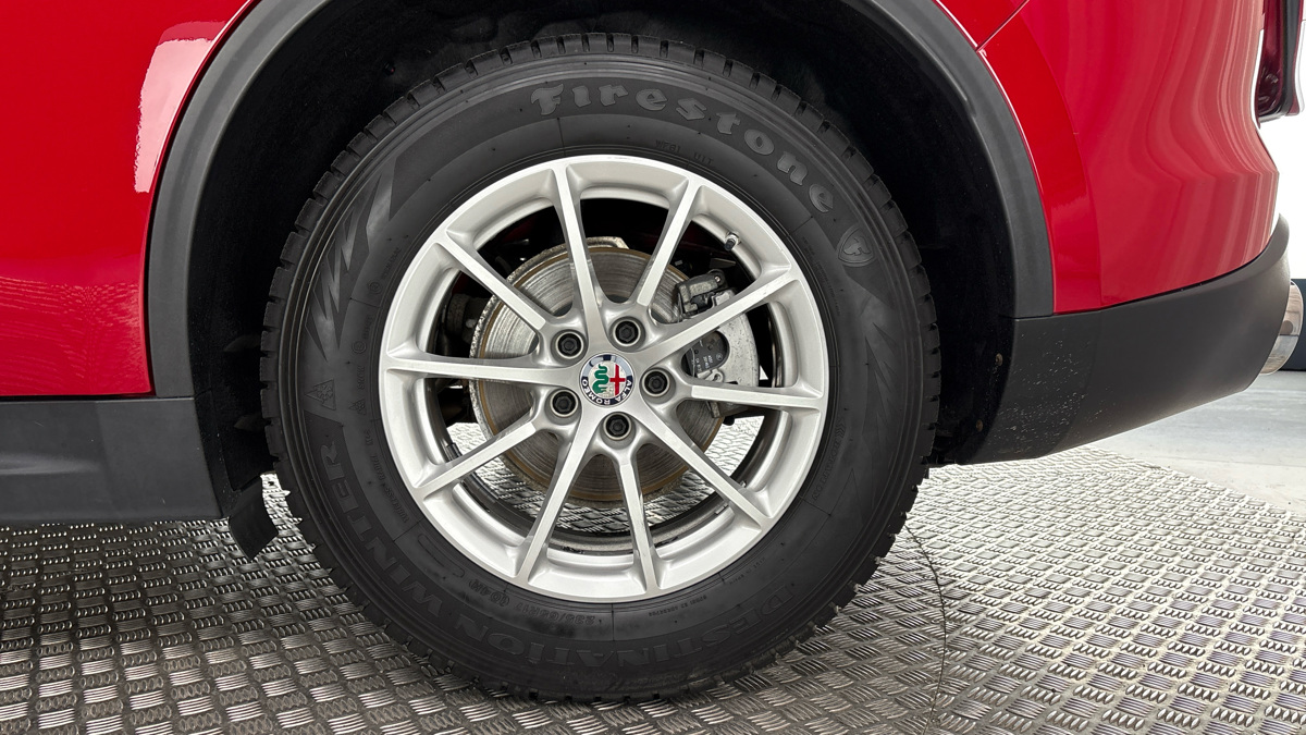 Alfa Romeo Stelvio - 19