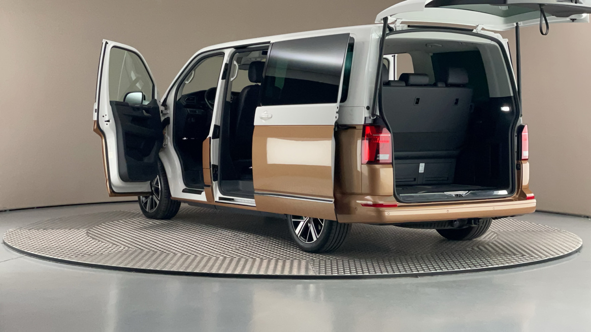 Volkswagen Multivan - 7
