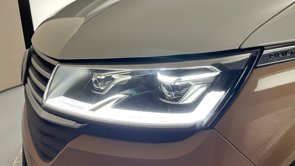 Volkswagen Multivan - 18