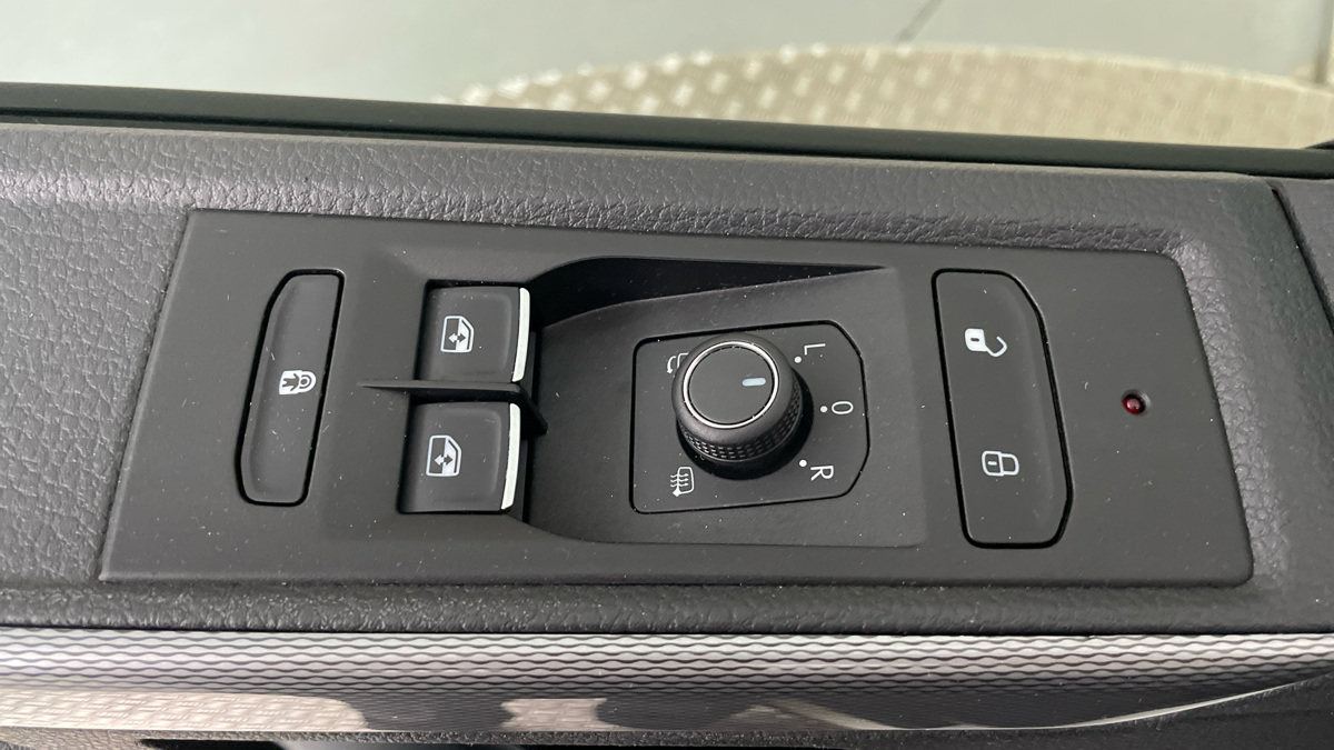 Volkswagen Multivan - 21