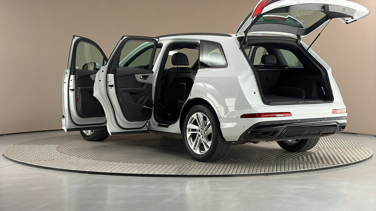Audi Q7 - 7