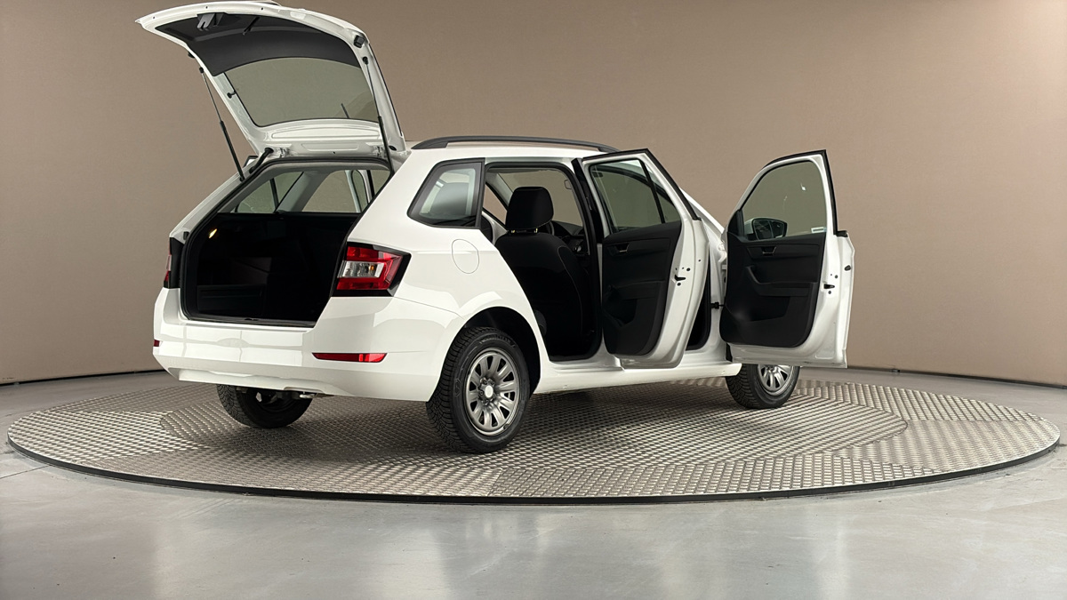 Škoda Fabia - 6