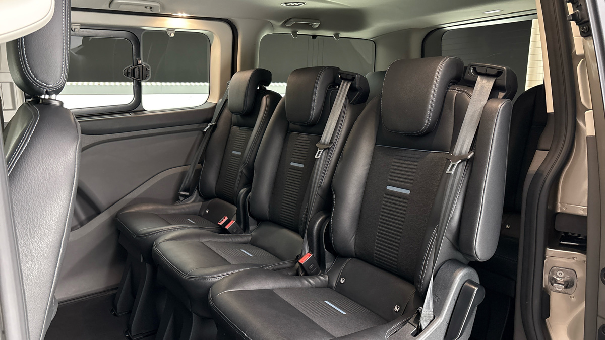 Ford Tourneo Custom - 16