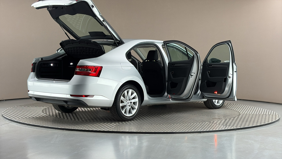 Škoda Superb - 6