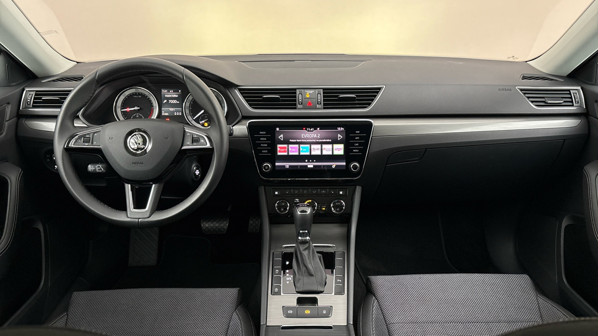 Škoda Superb - 8
