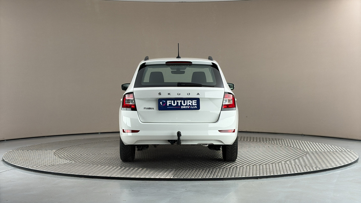 Škoda Fabia - 5