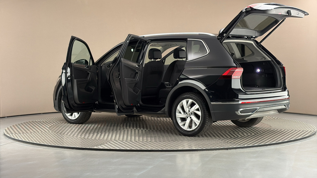 Volkswagen Tiguan Allspace - 7
