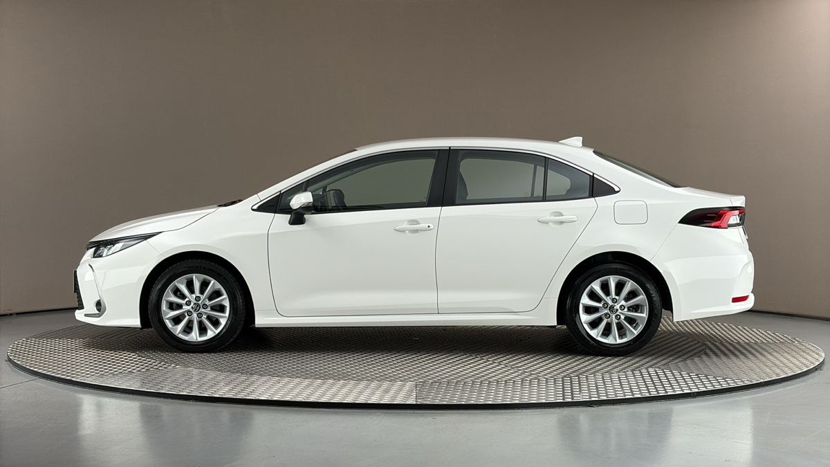 Toyota Corolla - 4